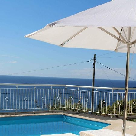 פונטה דלגדה Villa Quinze - Luxurious 3 Bedroom Villa With Private Pool And Games Room & Amazing Views מראה חיצוני תמונה