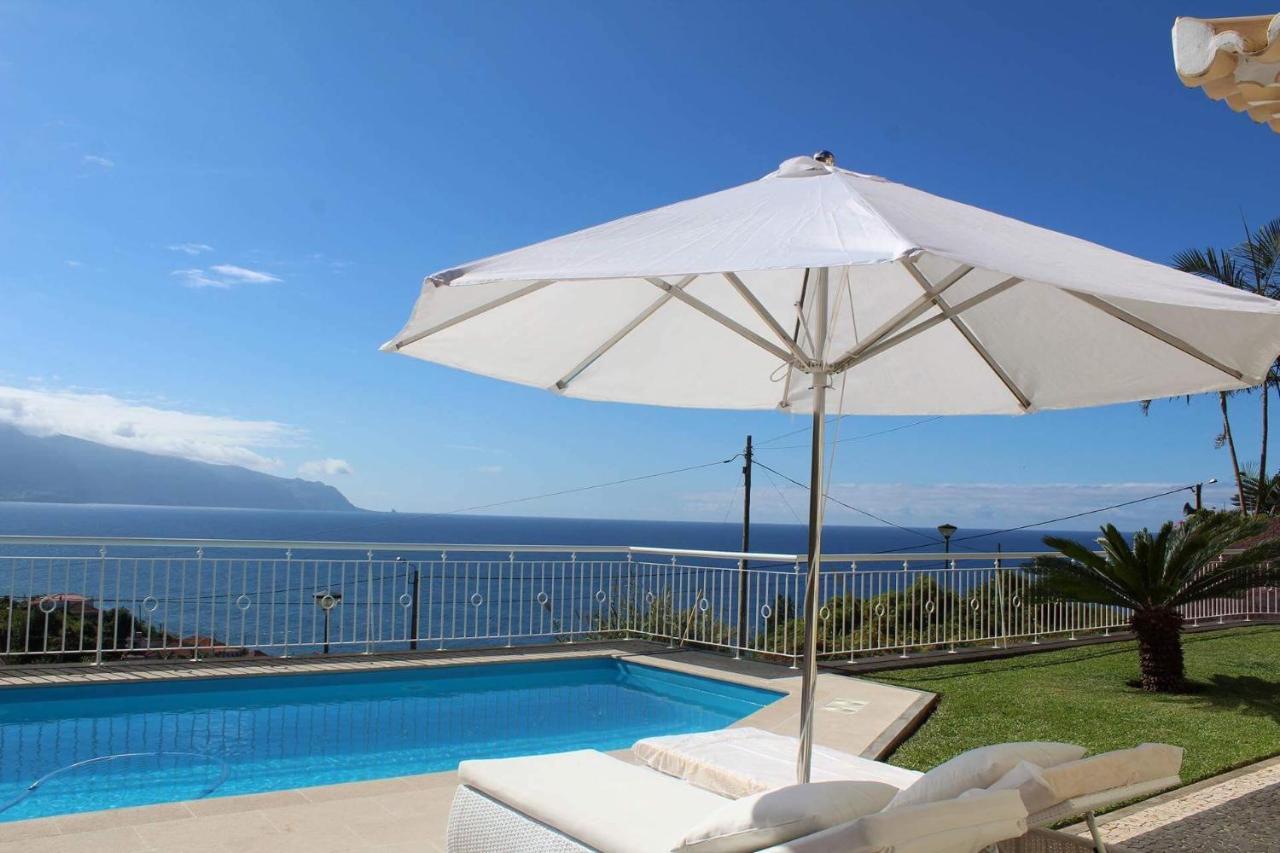 פונטה דלגדה Villa Quinze - Luxurious 3 Bedroom Villa With Private Pool And Games Room & Amazing Views מראה חיצוני תמונה