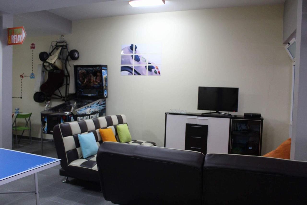 פונטה דלגדה Villa Quinze - Luxurious 3 Bedroom Villa With Private Pool And Games Room & Amazing Views מראה חיצוני תמונה