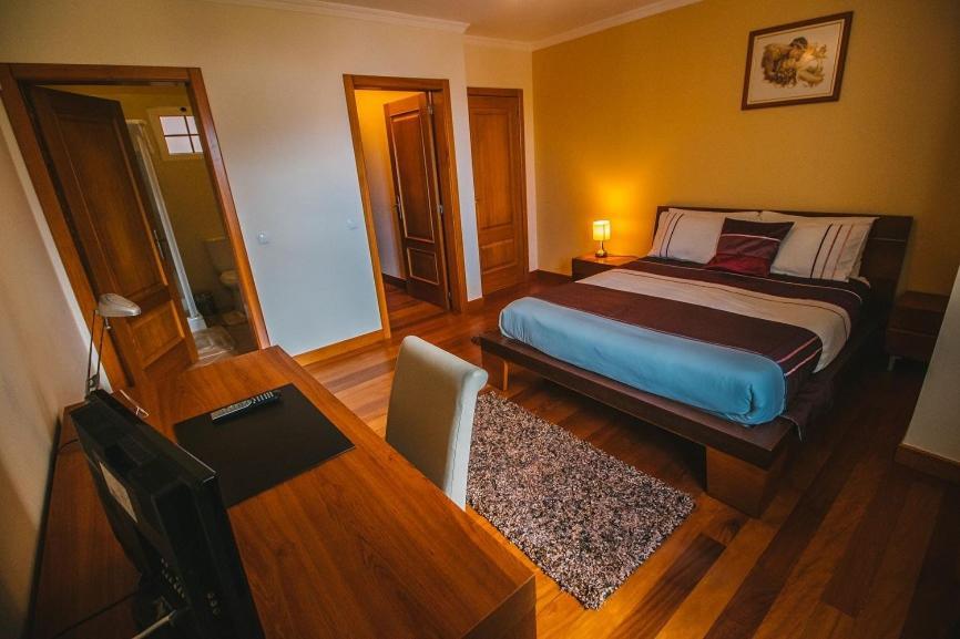 פונטה דלגדה Villa Quinze - Luxurious 3 Bedroom Villa With Private Pool And Games Room & Amazing Views מראה חיצוני תמונה